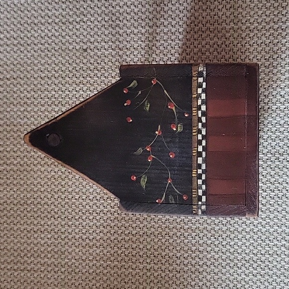 LISA HILLIKER/IDLE TIME CRAFTS HAND CRAFTED/PAINTED WOOD TOOL BOX - Picture 2 of 5
